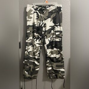 Rothco Cargo black and white Camo Pants Adjustable Waist Double Knee Size S